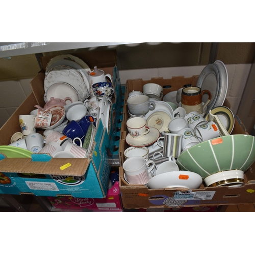 906 - TWO BOXES OF NAMED COFFEE AND TEAWARE, to include Susie Cooper 'Venetia' pattern coffee cups, Susie ... 