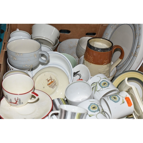 906 - TWO BOXES OF NAMED COFFEE AND TEAWARE, to include Susie Cooper 'Venetia' pattern coffee cups, Susie ... 