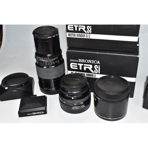 934 - BRONICA MEDIUM FORMAT PHOTOGRAPHIC EQUIPMENT  ETC, comprising of a ETR Si 645 format camera body, AE... 