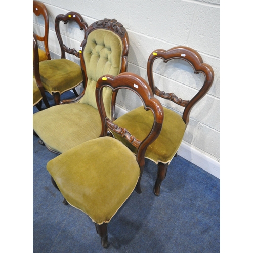 185 - A VICTORIAN MAHOGANY SPOON BACK CHAIR, with buttoned backrest, raised on front cabriole legs, width ... 