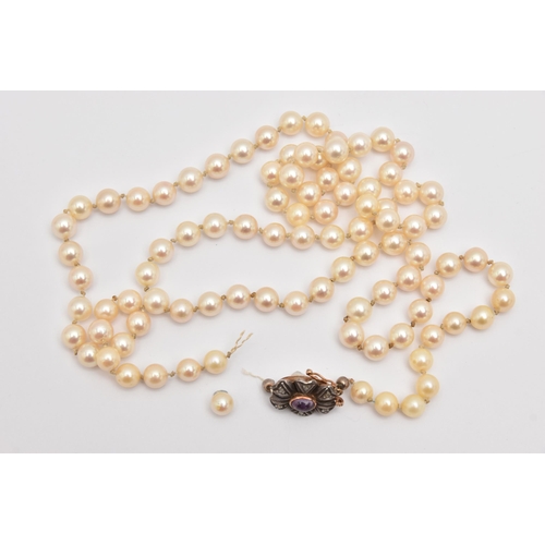 426 - A SINGLE STRAND OF CULTURED PEARLS, AF, cream pearls with a pink hue, each measuring approximately 6... 