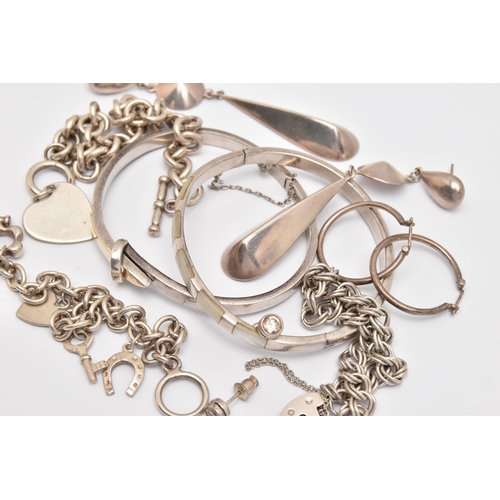 439 - AN ASSORTMENT OF SILVER AND WHITE METAL JEWELLERY, to include a silver double curb link bracelet wit... 