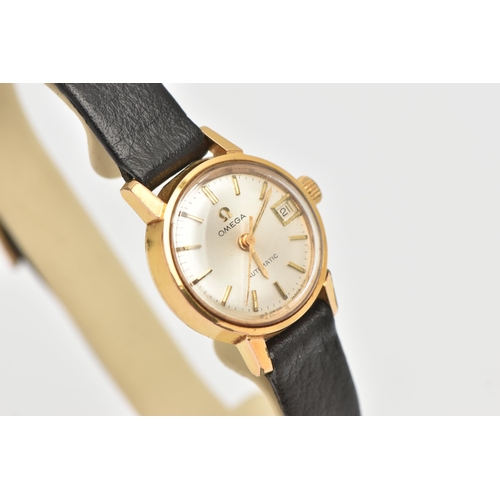 480 - A LADIES 'OMEGA' WRISTWATCH, automatic movement, round silvered dial signed 'Omega, Automatic', bato... 