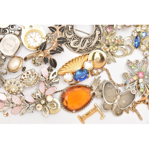 493 - A BAG OF ASSORTED COSTUME JEWELLERY, to include wristwatches, brooches, chains etc