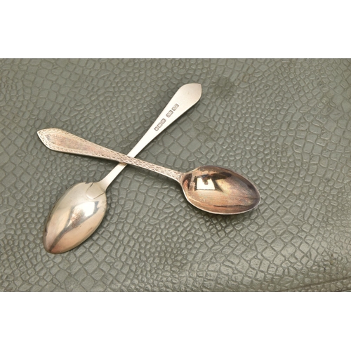 538 - A CASED SET OF EARLY 20TH CENTURY SILVER TEASPOONS AND SUGAR TONGS, to include twelve teaspoons with... 