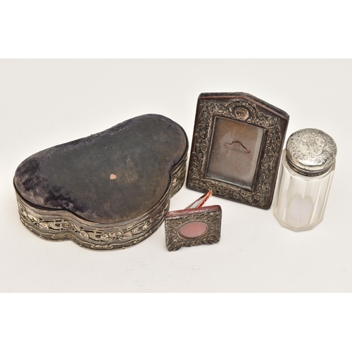 540 - A SELECTION OF SILVER ITEMS, to include an early 20th century jewellery box with pin cushion hinged ... 