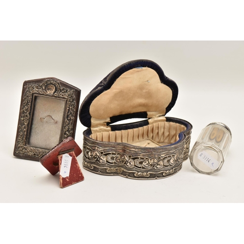 540 - A SELECTION OF SILVER ITEMS, to include an early 20th century jewellery box with pin cushion hinged ... 