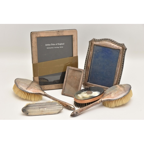 546 - AN ASSORTMENT OF SILVER ITEMS, to include a three piece brush set with engine turned pattern detail,... 