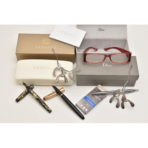 550 - A PAIR OF LADIES DIOR GLASSES AND OTHER ITEMS, to include a boxed pair of ladies 'Christian Dior' pr... 