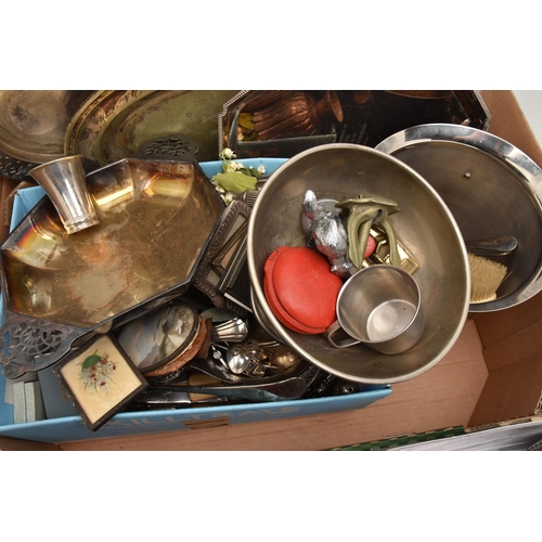 559 - A BOX OF ASSORTED WHITE METAL, to include a cocktail shaker, an ice bucket, an assortment of cutlery... 