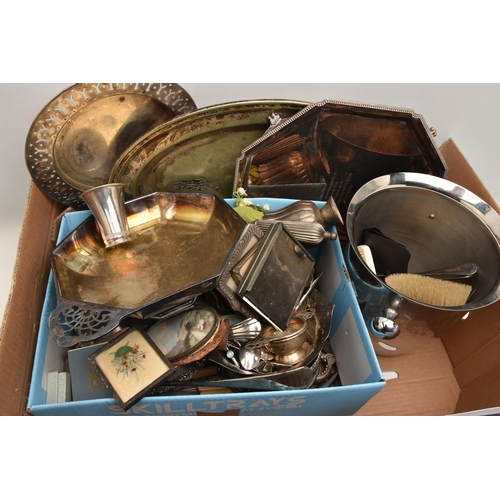 559 - A BOX OF ASSORTED WHITE METAL, to include a cocktail shaker, an ice bucket, an assortment of cutlery... 