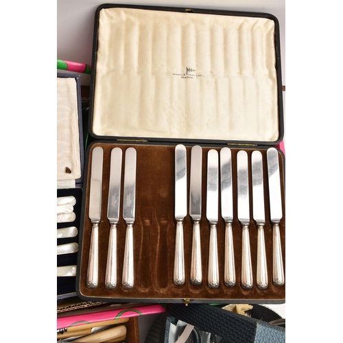 563 - A LARGE ASSORTMENT OF CUTLERY, mixed cutlery pieces some with cases (condition report: used conditio... 