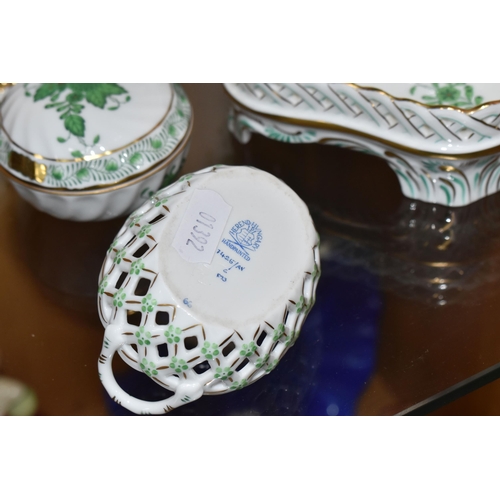 762 - A COLLECTION OF HEREND PORCELAIN, in the 'Chinese Bouquet' pattern, comprising an ink stand, with du... 