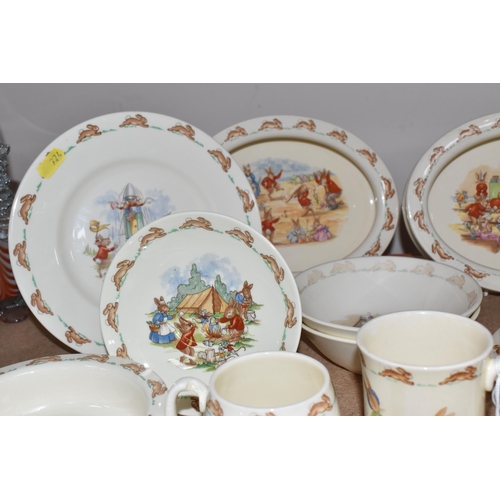 774 - A LARGE QUANTITY OF ROYAL DOULTON 'BUNNYKINS' DINNERWARE, comprising three oval nursery dishes with ... 