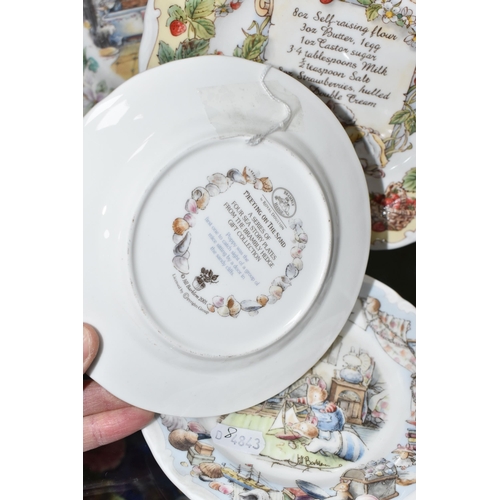 811 - FIVE ROYAL DOULTON 'BRAMBLY HEDGE' PLATES, comprising two Recipe Collection plates: Strawberry Short... 