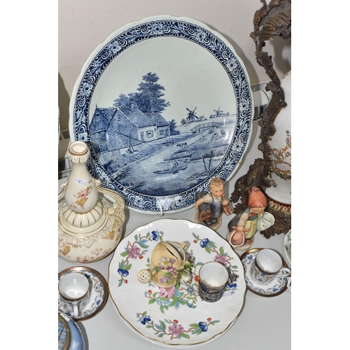 821 - MIXED CERAMICS to include a Mappin and Webb silver mounted Spode coffee can with cobalt blue and gil... 