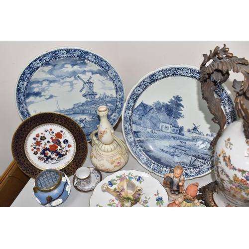 821 - MIXED CERAMICS to include a Mappin and Webb silver mounted Spode coffee can with cobalt blue and gil... 