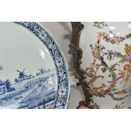 821 - MIXED CERAMICS to include a Mappin and Webb silver mounted Spode coffee can with cobalt blue and gil... 