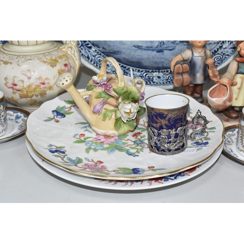 821 - MIXED CERAMICS to include a Mappin and Webb silver mounted Spode coffee can with cobalt blue and gil... 