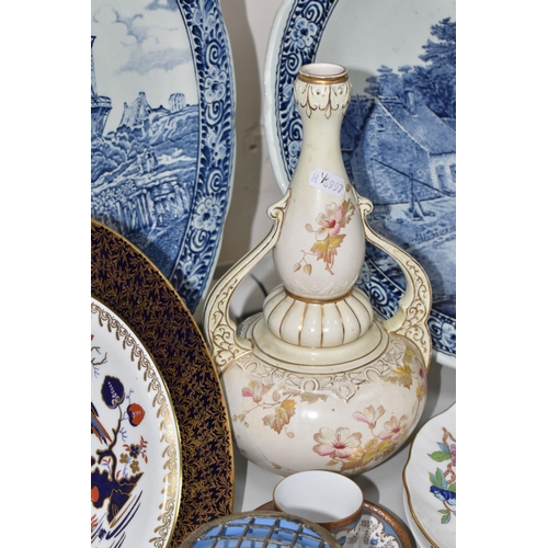 821 - MIXED CERAMICS to include a Mappin and Webb silver mounted Spode coffee can with cobalt blue and gil... 