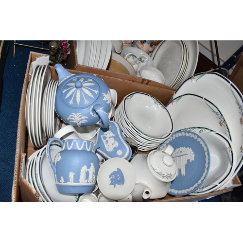 824 - FIVE BOXES AND LOOSE CERAMICS AND DECORATIVE ITEMS to include a box of Royal Doulton 'Juno' dinner w... 