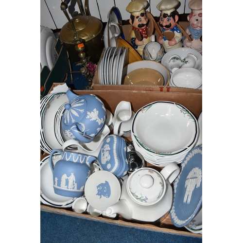 824 - FIVE BOXES AND LOOSE CERAMICS AND DECORATIVE ITEMS to include a box of Royal Doulton 'Juno' dinner w... 