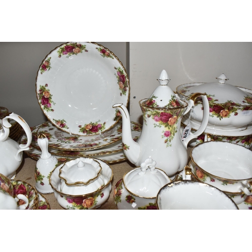 829 - APPROXIMATELY ONE HUNDRED PIECES OF ROYAL ALBERT 'OLD COUNTRY ROSES' DINNER AND TEAWARES to include ... 