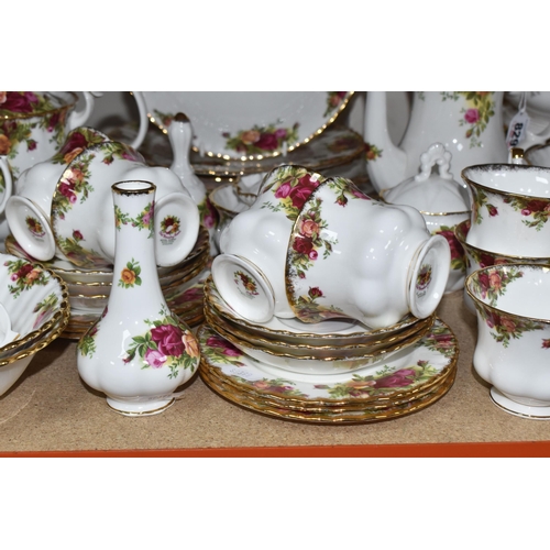 829 - APPROXIMATELY ONE HUNDRED PIECES OF ROYAL ALBERT 'OLD COUNTRY ROSES' DINNER AND TEAWARES to include ... 