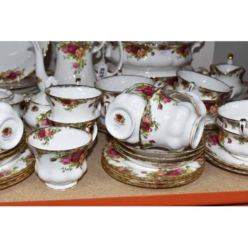 829 - APPROXIMATELY ONE HUNDRED PIECES OF ROYAL ALBERT 'OLD COUNTRY ROSES' DINNER AND TEAWARES to include ... 