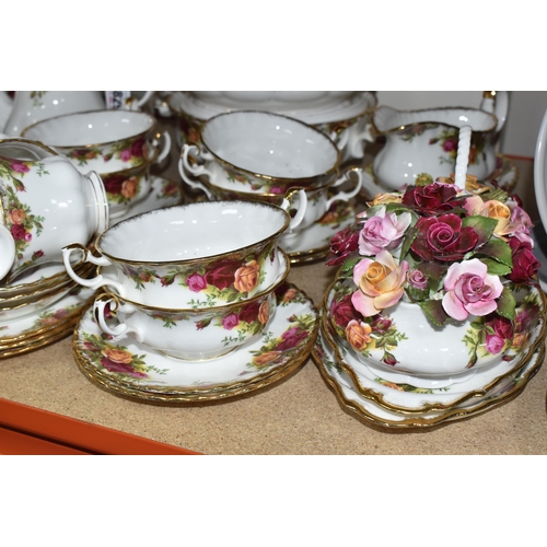 829 - APPROXIMATELY ONE HUNDRED PIECES OF ROYAL ALBERT 'OLD COUNTRY ROSES' DINNER AND TEAWARES to include ... 