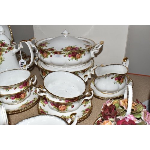 829 - APPROXIMATELY ONE HUNDRED PIECES OF ROYAL ALBERT 'OLD COUNTRY ROSES' DINNER AND TEAWARES to include ... 