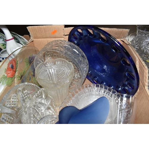 831 - FOUR BOXES AND LOOSE MIXED CERAMICS AND GLASSWARE to include a boxed pair of Dartington flutes and a... 