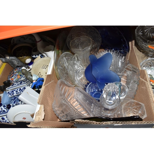 831 - FOUR BOXES AND LOOSE MIXED CERAMICS AND GLASSWARE to include a boxed pair of Dartington flutes and a... 