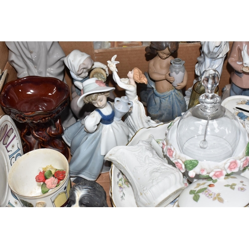 832 - TWO BOXES AND LOOSE CERAMICS AND GLASSWARE to include a small group of Wedgwood Jasperware comprisin... 