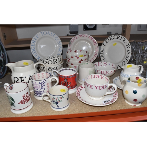 839 - A COLLECTION OF EMMA BRIDGEWATER ITEMS comprising a quantity of 'Toast and Marmalade' items to inclu... 