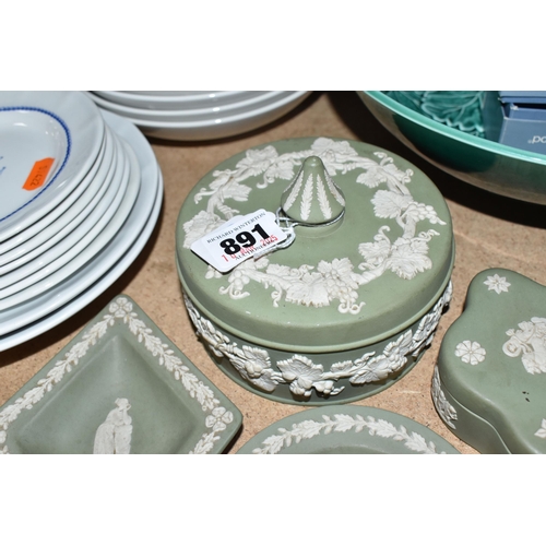 891 - A COLLECTION OF WEDGWOOD CERAMICS to include thirteen pieces of sage green 'Jasperware' items to inc... 