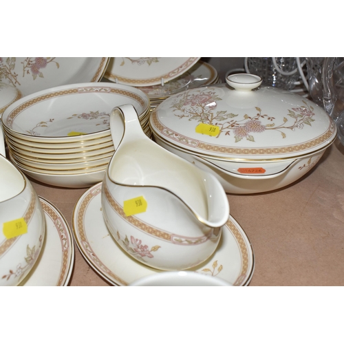 938 - A COLLECTION OF ROYAL DOULTON DINNER WARE, pattern no. D5334 'Minden', comprising four oval meat pla... 