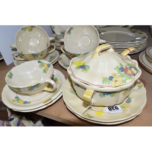 938 - A COLLECTION OF ROYAL DOULTON DINNER WARE, pattern no. D5334 'Minden', comprising four oval meat pla... 