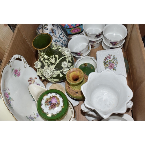 941 - FOUR BOXES AND LOOSE CERAMICS, to include a selection of kitchenware, names include Portmeirion, Wed... 