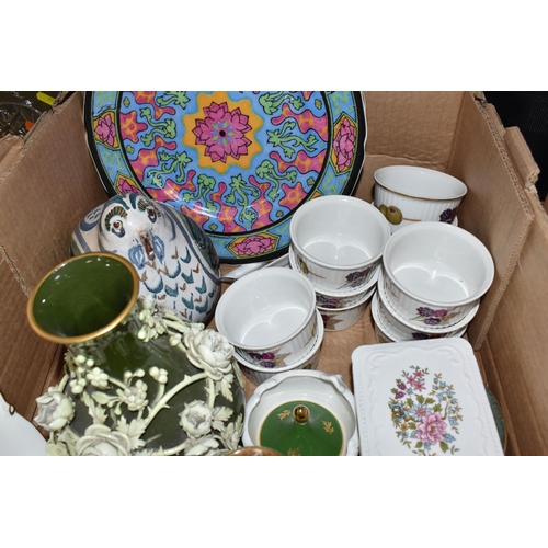 941 - FOUR BOXES AND LOOSE CERAMICS, to include a selection of kitchenware, names include Portmeirion, Wed... 