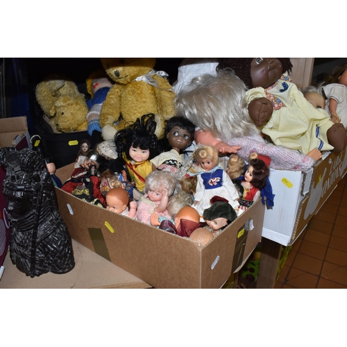 942 - FOUR BOXES AND ONE SUITCASE OF DOLLS, BOOKS AND SEWING MACHINE to include a collection of 'Tiny Tear... 