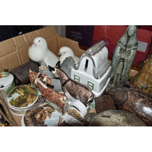 943 - THREE BOXES AND LOOSE STUDIO POTTERY AND ORNAMENTS, to include a Cornish Country Lane Pottery dish d... 