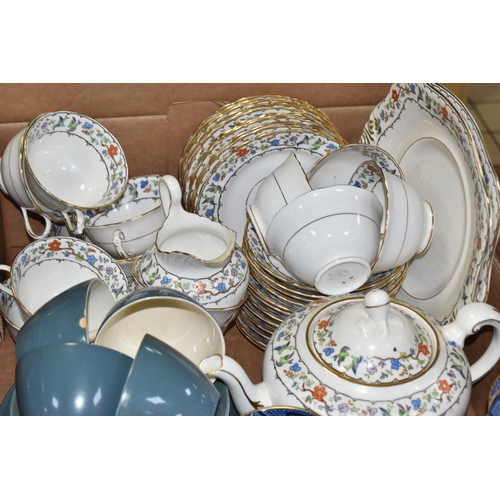 956 - FIVE BOXES AND LOOSE CERAMICS, to include a twenty eight piece Booths Real Old Willow part dinner se... 