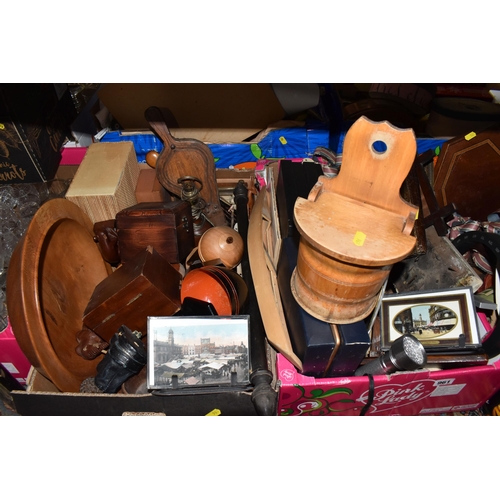 961 - SEVEN BOXES AND LOOSE MISCELLANEOUS ITEMS to include a box of assorted treen comprising boxes, figur... 