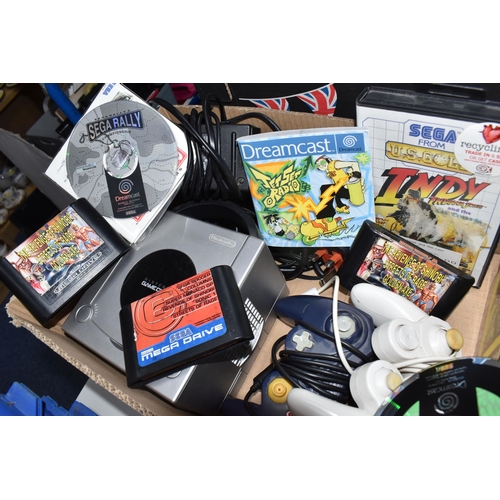 760 - A NINTENDO GAMECUBE CONSOLE AND SEGA VIDEO GAMES, games include Jet Set Radio (loose disc and manual... 