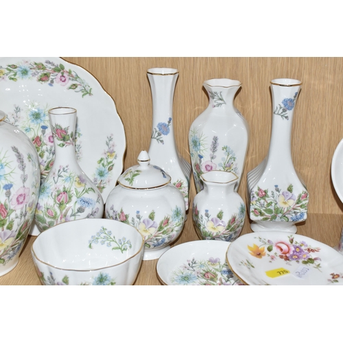 770 - A QUANTITY OF AYNSLEY, WEDGWOOD AND ROYAL CROWN DERBY GIFTWARE, to include twelve pieces of Aynsley ... 