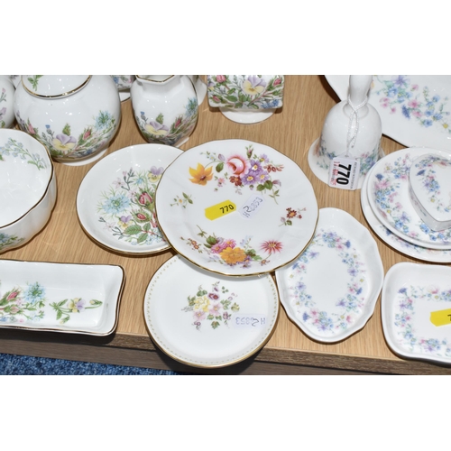 770 - A QUANTITY OF AYNSLEY, WEDGWOOD AND ROYAL CROWN DERBY GIFTWARE, to include twelve pieces of Aynsley ... 