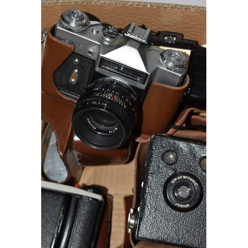 803 - A BOX OF VINTAGE CAMERAS ETC to include a Fujica 35 Automagic, a Zenit-E camera fitted with a Helios... 