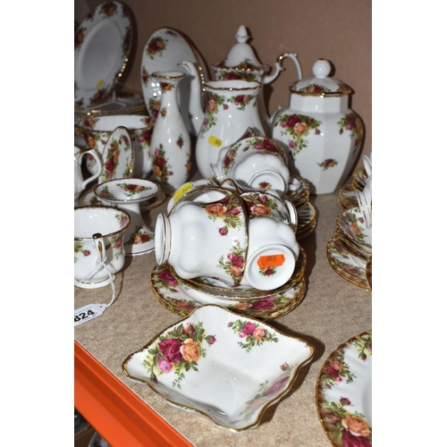 824 - A LARGE COLLECTION OF ROYAL ALBERT 'OLD COUNTRY ROSES' TEA, COFFEE, AND DINNER WARES to include a sa... 