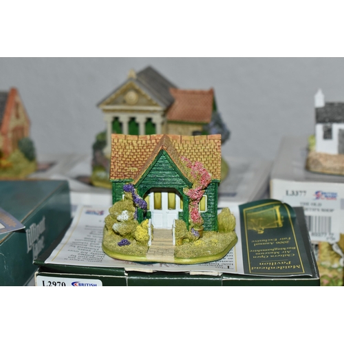 853 - A COLLECTION OF LILLIPUT LANE COTTAGES, comprising boxed cottages: The Crooked House, The Cuddy, Man... 